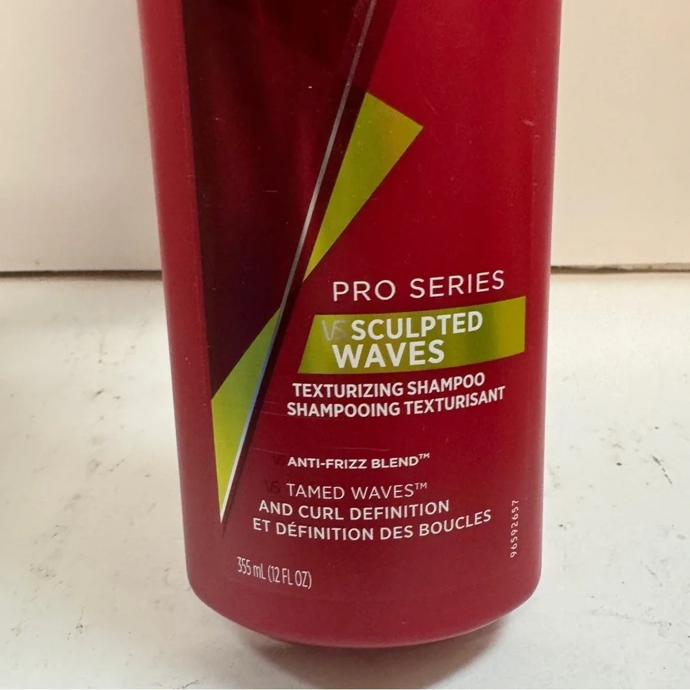 Vidal Sassoon Sculpted Waves Shampoo 12 OZ